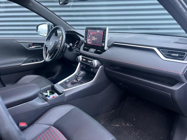 Toyota RAV4 2.5 Plug-in Hybrid Style PHEV | Trekhaak afneembaar | Camera | Adaptive Cruise | Carplay | Stuurwiel+Stoelverwarming | LED |