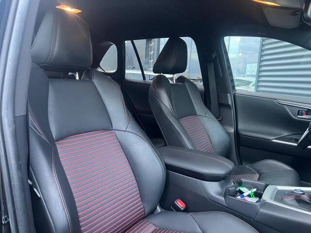 Toyota RAV4 2.5 Plug-in Hybrid Style PHEV | Trekhaak afneembaar | Camera | Adaptive Cruise | Carplay | Stuurwiel+Stoelverwarming | LED |