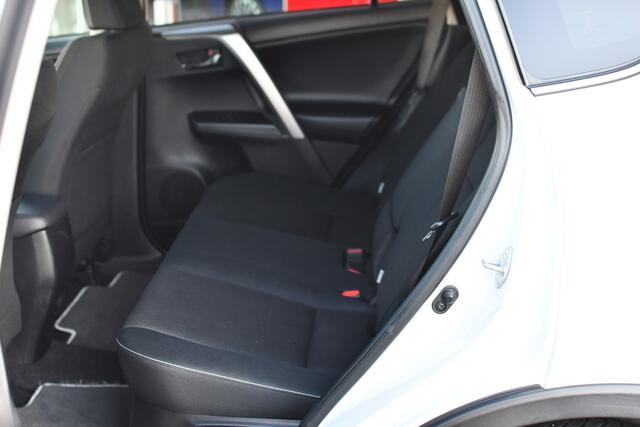 Toyota RAV4 2.5 Hybrid Dynamic Limited Automaat 197pk | PDC Vóór- & achter | Cruise control adaptief | BTW-Auto |