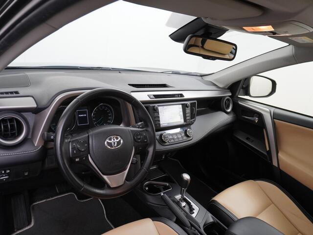 Toyota RAV4 2.5 Hybrid AWD Executive Business Trekhaak Schuifdak Leder