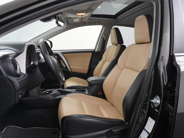 Toyota RAV4 2.5 Hybrid AWD Executive Business Trekhaak Schuifdak Leder