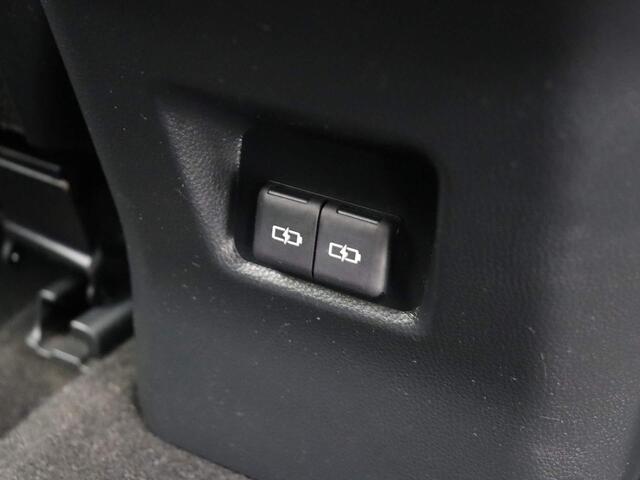 Toyota RAV4 2.5 Hybrid AWD Dynamic | Geremd 1650kg | Stoelverwarming | Achteruitrijcamera |