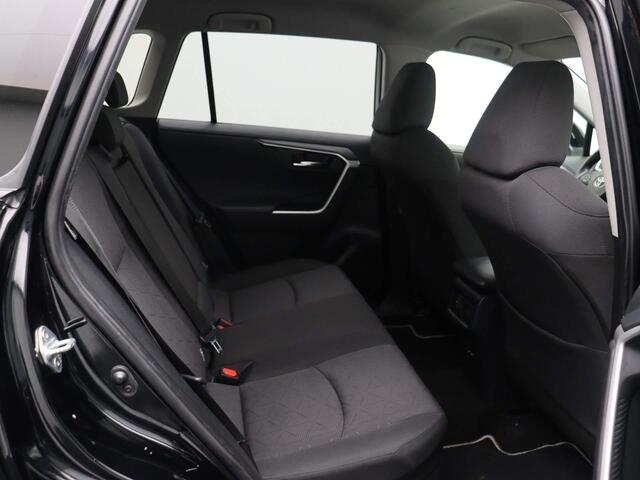 Toyota RAV4 2.5 Hybrid AWD Dynamic | Geremd 1650kg | Stoelverwarming | Achteruitrijcamera |