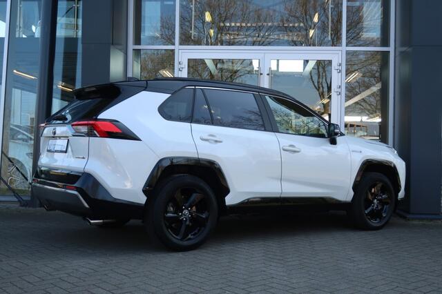 Toyota RAV4 2.5 HYBRID 2WD, Clima, Navi, Apple Carplay/ Android Auto, etc.