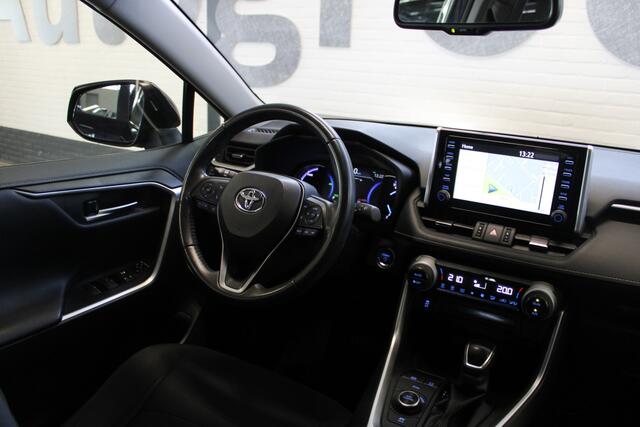 Toyota RAV4 2.5 Hybrid AWD Dynamic | Incl. 12 maanden garantie | Apple CarPlay | Cruise control | Trekhaak | Climate control | Parkeersensoren + camera | Getint glas | Verkeersbord erkenning | LED koplampen | LM 18'' |