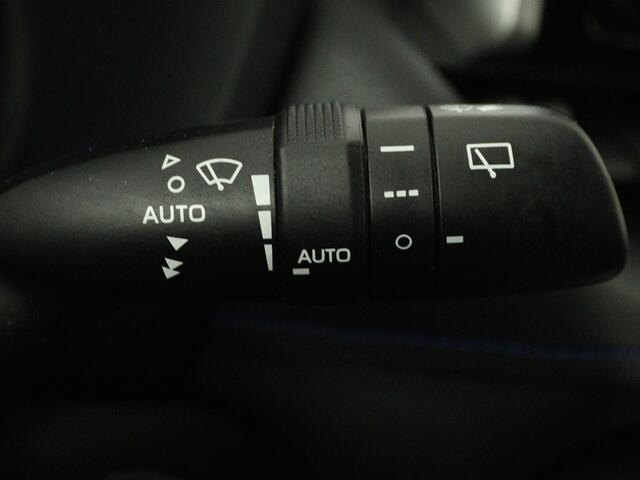 Toyota RAV4 2.5 Hybrid Bi-Tone
