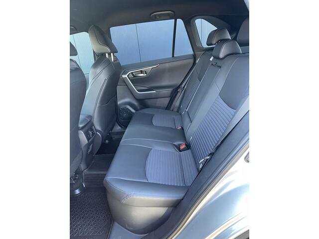 Toyota RAV4 2.5 Hybrid Bi-Tone Facelift