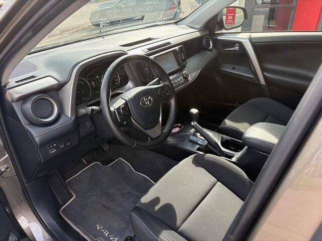 Toyota RAV4 2.5 Hybrid AWD Dynamic | Navi | Cruise | Trekhaak | 87.975 km Dealeronderhouden