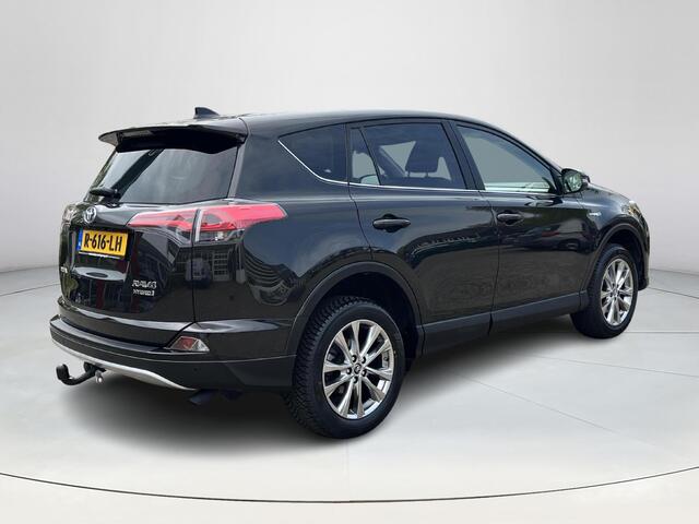 Toyota RAV4 2.5 Hybrid First Edition | Trekhaak | Navigatie | Parkeersensoren | 18 inch LM-velgen |