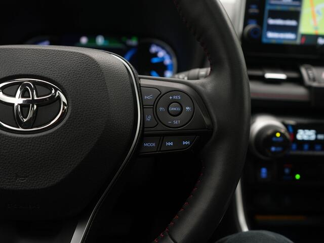 Toyota RAV4 2.5 Plug-in Hybrid AWD Bi-Tone Plus | Glazen Schuifdak | Zwart Leder Interieur |