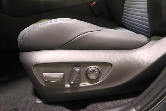 Toyota RAV4 2.5 Hybrid AWD Style, Innovation Pack, BSM, Sensoren, Apple Carplay/Android Auto, 360 graden camera!