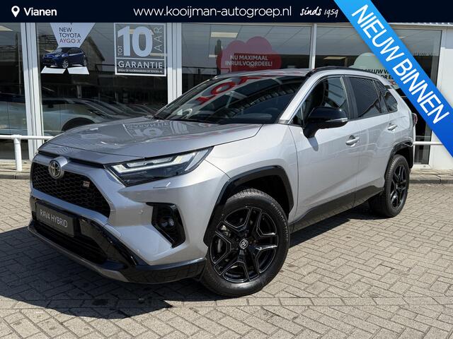 Toyota RAV4 2.5 Hybrid AWD GR SPORT | Sportief en luxe | JBL Premium audio | Dodehoekdetectie | Rondomzicht camera | Parkeersensoren | Kunstlederen/alcantara bekleding | Keyless | 19" LM velgen met sierstreep |