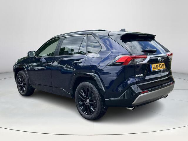 Toyota RAV4 2.5 Hybrid AWD Executive | Panoramadak | Stoel- + stuurverwarming | 19 inch LM-velgen | Parkeersensoren |