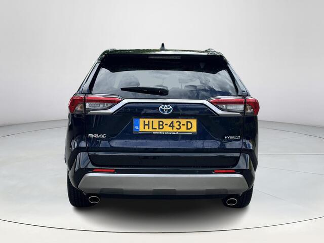 Toyota RAV4 2.5 Hybrid AWD Executive | Panoramadak | Stoel- + stuurverwarming | 19 inch LM-velgen | Parkeersensoren |