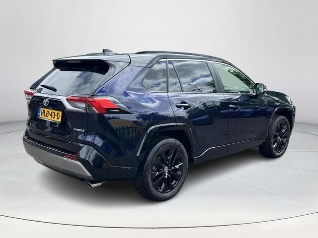 Toyota RAV4 2.5 Hybrid AWD Executive | Panoramadak | Stoel- + stuurverwarming | 19 inch LM-velgen | Parkeersensoren |