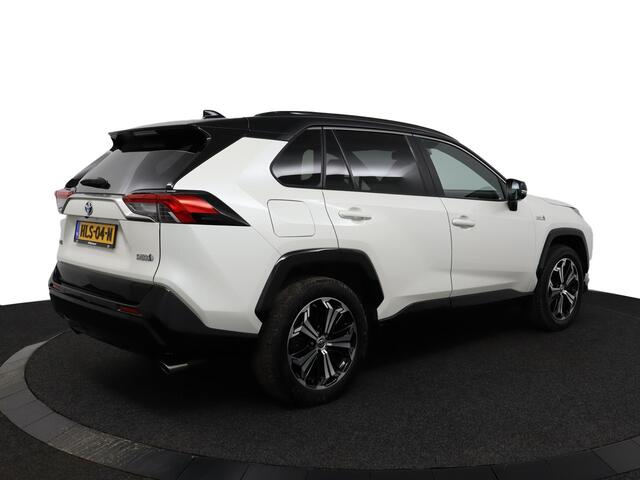 Toyota RAV4 2.5 Plug-in Hybrid AWD Bi-Tone Plus | Adaptive Cruise Control | Navigatie | Lederen Bekleding | Stoelverwarming | Stoelventilatie | Panoramadak | 1500 kg Trekgewicht |