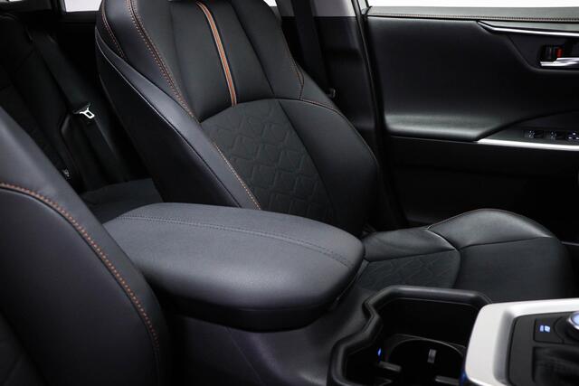 Toyota RAV4 2.5 Hybrid AWD ADVENTURE | PANORAMADAK | DODE HOEK DETECTIE | STOELVERWARMING | DAB | APPLE | 360 CAMERA