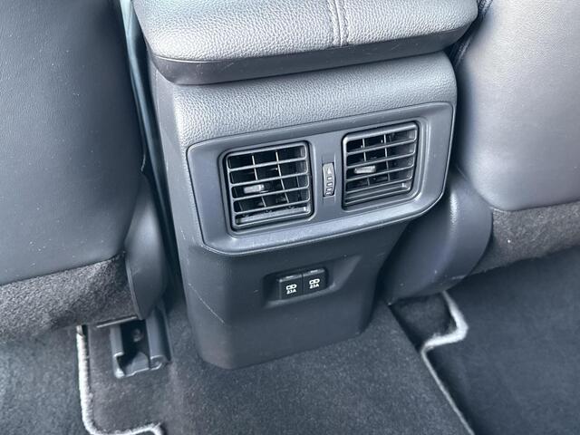 Toyota RAV4 2.5 Hybrid Bi-Tone **TREKHAAK/ NAVIGATIE/ STOELVERWARMING/ 36 MAANDEN GARANTIE**