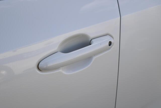 Toyota RAV4 2.5 Hybrid Bi-Tone