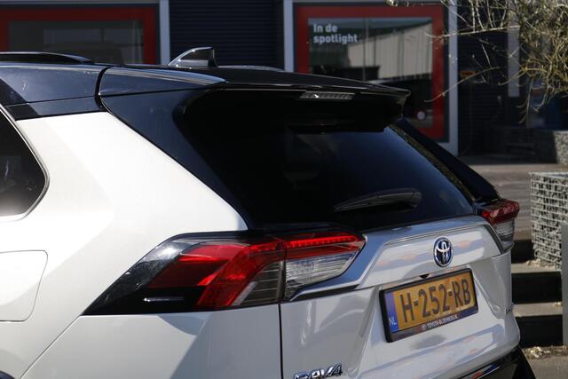 Toyota RAV4 2.5 Hybrid Bi-Tone