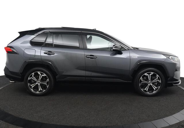 Toyota RAV4 2.5 Plug-in Hybrid AWD Bi-Tone Plus | Schuif-Kanteldak | Lederen Bekleding | JBL Audio | 360 Camera | Parkeersensoren Rondom | Plug in | 306 PK |