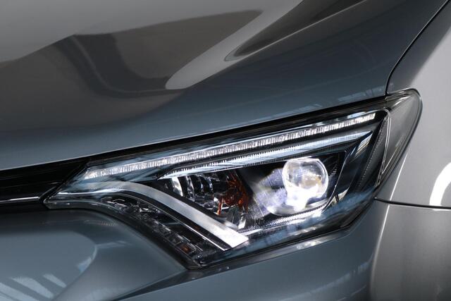Toyota RAV4 2.5 Hybrid Black Edition, Trekhaak, Parkeersensor , Elektrische bestuurderstoel