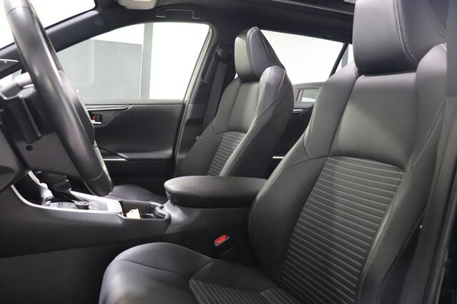 Toyota RAV4 2.5 Hybrid AWD Black Edition, BSM, PANO, JBL, Apple Carplay/Android Auto, Sensoren!