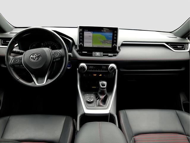 Toyota RAV4 2.5 Plug-in Hybrid AWD Style | Apple CarPlay | Camera | Verwarmbare achterbank |