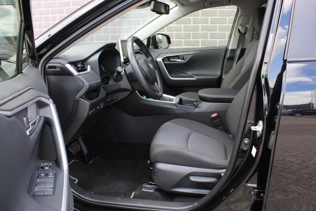 Toyota RAV4 2.5 Hybrid Business Plus / Carplay / Stuur/stoelverwarming / 18"