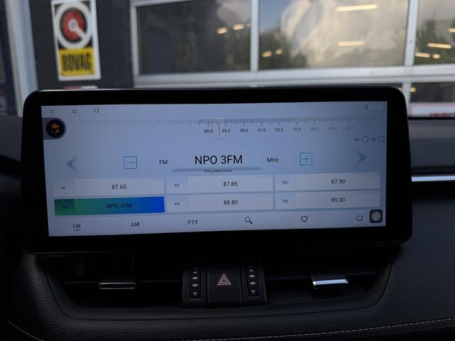 Toyota RAV4 2.5 Hybrid Dynamic Prijs Inclusief Onderhoud & 12 Maand BOVAG Garantie | Achteruitrijcamera | Lijnassistentie |