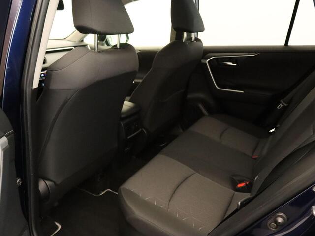 Toyota RAV4 2.5 Hybrid AWD Business Plus - NAVIGATIE FULL MAP - ADAPTIEVE CRUISE CONTROL - APPLE CARPLAY/ANDROID AUTO - KEYLESS START/ENTRY - STOELVERWARMING VOORZIJDE - LICHTMETALEN VELGEN 18 INCH - LEDEREN STUURWIEL
