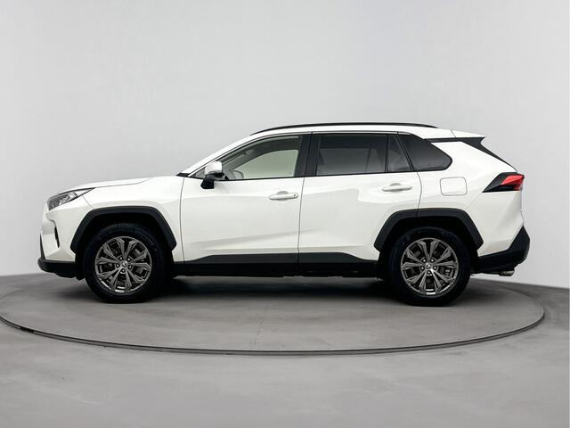 Toyota RAV4 2.5 Hybrid AWD Business Plus | LM velgen | Dodehoek Ass. | Parkeersensoren | Camera | Stoelverwarming | Cruise Control |