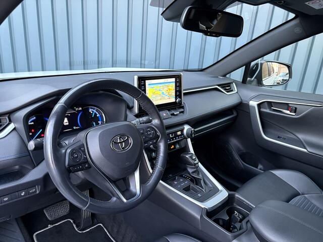 Toyota RAV4 2.5 Hybrid Bi-Tone | Navi | Camera | Elk. A-klep | Stuur & Stoel verw. | Prijs Rijklaar!!