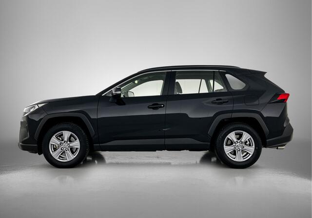 Toyota RAV4 2.5 Hybrid Active | 1e Eigenaar | Nederlandse RAV4 | Dealer Onderhouden | Trekhaak | Navigatie via Carplay |