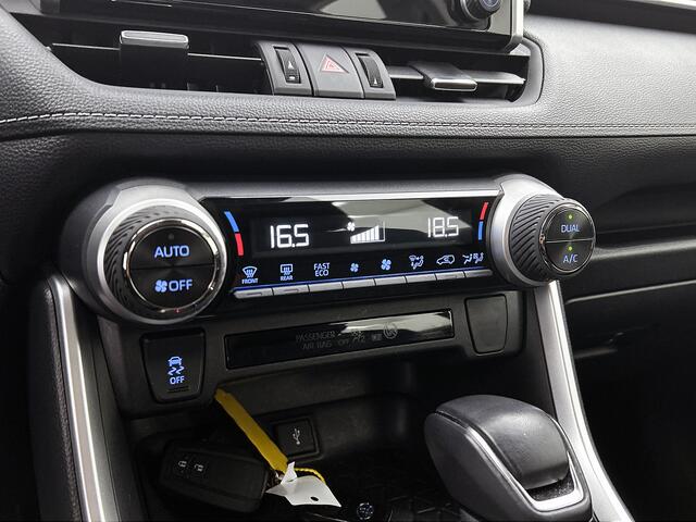 Toyota RAV4 2.5 Hybrid Active | 1e Eigenaar | Nederlandse RAV4 | Dealer Onderhouden | Trekhaak | Navigatie via Carplay |