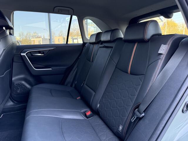 Toyota RAV4 2.5 Hybrid AWD ADVENTURE TREKHAAK,JBL