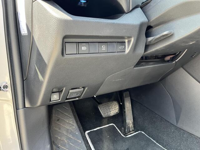 Toyota RAV4 2.5 Hybrid AWD Bi-Tone 1650KG trekgewicht, Panorama schuif/kanteldak, Origineel NL