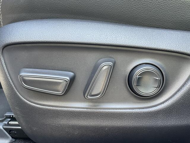 Toyota RAV4 2.5 Hybrid AWD Executive | Pano | JBL | Leder | Trekhaak
