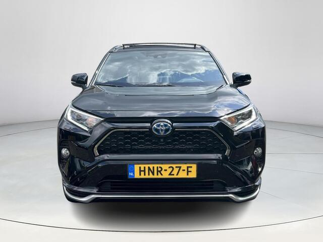 Toyota RAV4 2.5 Plug-in Hybrid AWD Style | Panoramadak | Navigatie | Achterbankverwarming | Camera's rondom |