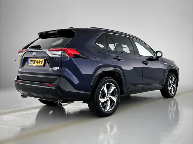 Toyota RAV4 2.5 Plug-in Hybrid AWD Dynamic | Elektrische stoelverstelling | Stoelverwarming | Draadloos IQ telefoonlader