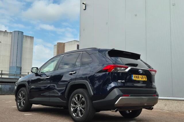 Toyota RAV4 2.5 Hybrid AWD Style