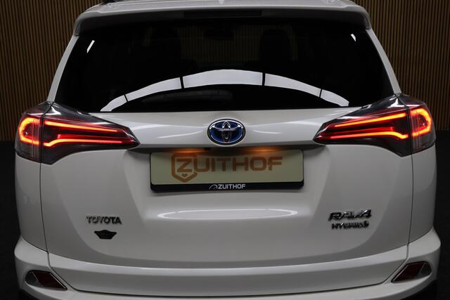 Toyota RAV4 2.5 Hybrid Style | Leder | Afneembare Trekhaak | Elek. Achterklep | Camera | Clima | Navigatie | Keyless | Stoelverwarming