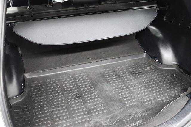 Toyota RAV4 2.5 Hybrid Style | Leder | Afneembare Trekhaak | Elek. Achterklep | Camera | Clima | Navigatie | Keyless | Stoelverwarming