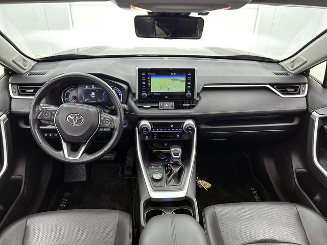 Toyota RAV4 2.5 Hybrid AWD Executive | Panoramadak | Bearlock | Klasse 3 Alarm | Navigatie | JBL | Stoelverkoeling | Winter Pakket |