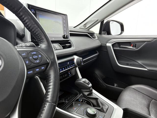 Toyota RAV4 2.5 Hybrid AWD Executive | Panoramadak | Bearlock | Klasse 3 Alarm | Navigatie | JBL | Stoelverkoeling | Winter Pakket |