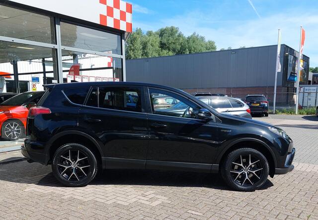 Toyota RAV4 2.5 Hybrid Dynamic Sport