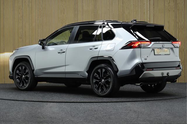 Toyota RAV4 2.5 Hybrid Bi-Tone | Facelift | Trekhaak | Parkeerhulp | Adaptive-cruise | Elek. Achterklep | Maps Navigatie | Lederen Bekleding | Camera | Apple Carplay & Android Auto | Keyless