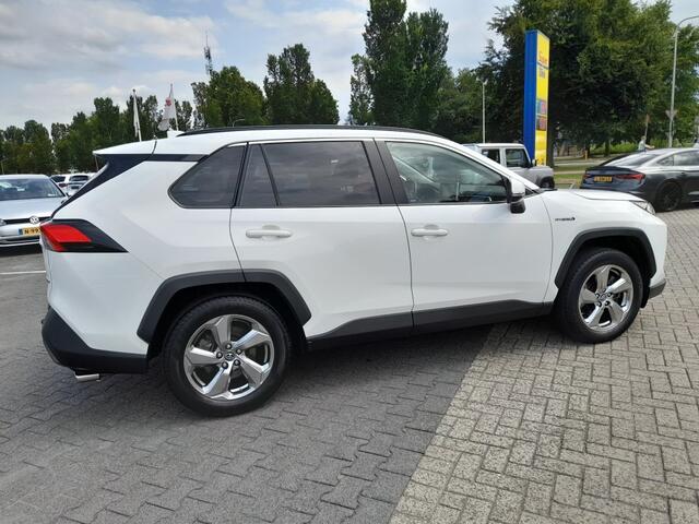 Toyota RAV4 2.5 HYBRID FIRST EDTION AUTOMAAT TREKHAAK CAMERA CRUISE