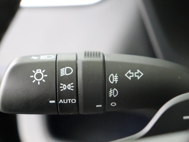 Toyota RAV4 2.5 Hybrid Bi-Tone | Bear-Lock | JBL | Dodehoek detectie | Camera in binnenspiegel | Trekhaak