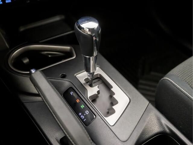 Toyota RAV4 2.5 Hybrid Sport 198Pk Automaat (NAVIGATIE, CLIMATE, CAMERA, STOELVERWARMING, GETINT GLAS, SPORTSTOELEN, KEYLESS, CRUISE, NIEUWE APK, NIEUWSTAAT)